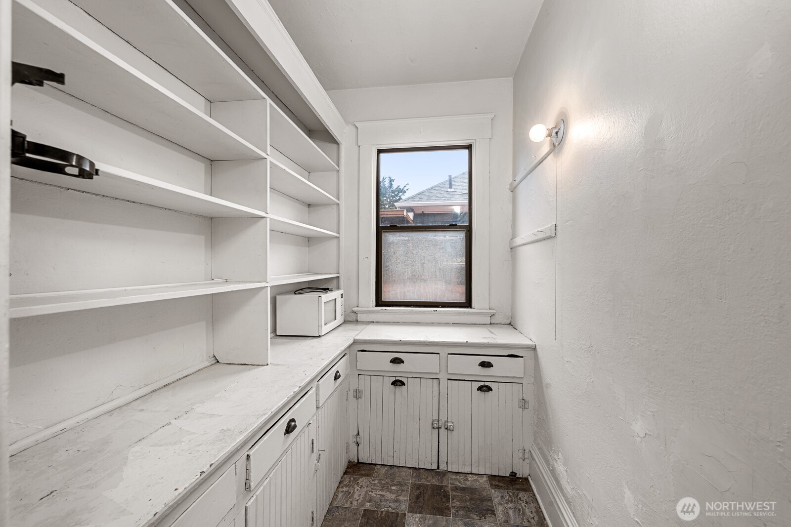 6636 Carleton Avenue S, Seattle, WA 98108-3531