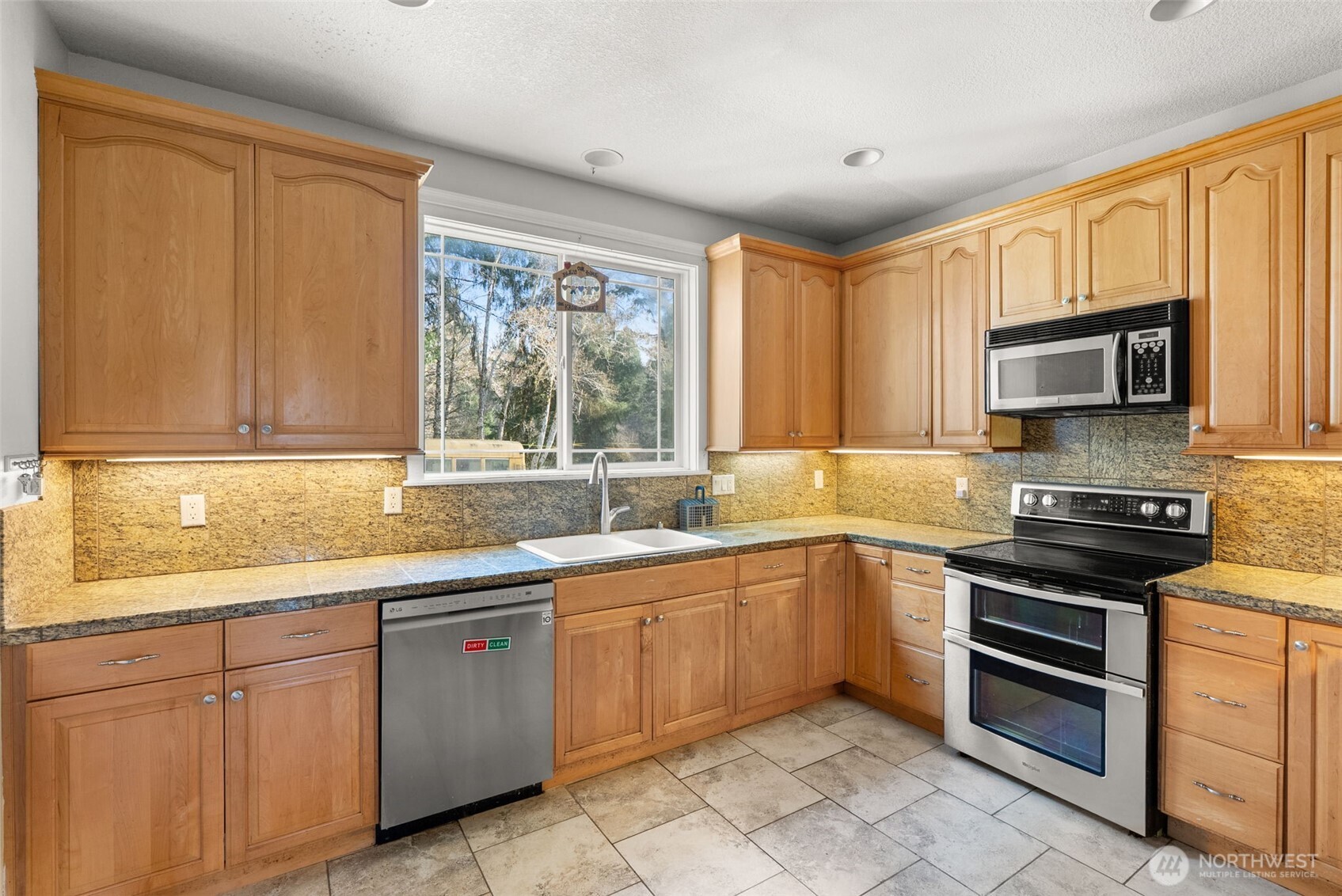 2929 S Fork Road , Raymond, WA 98577