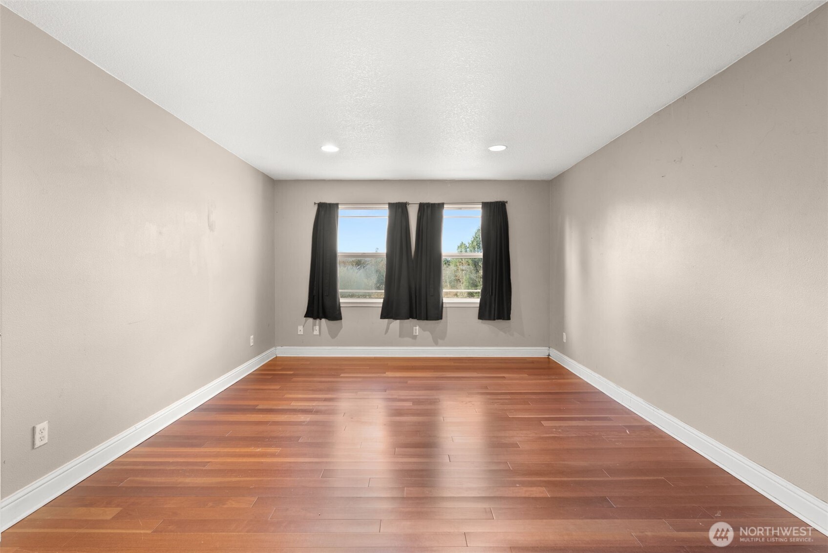 2929 S Fork Road , Raymond, WA 98577