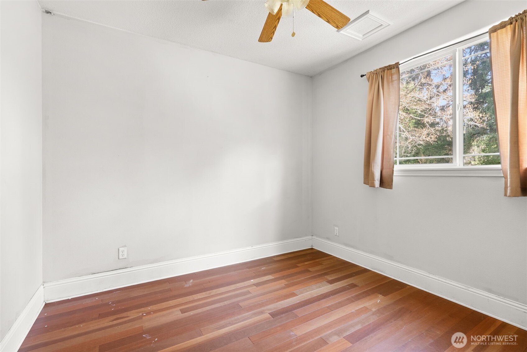 2929 S Fork Road , Raymond, WA 98577