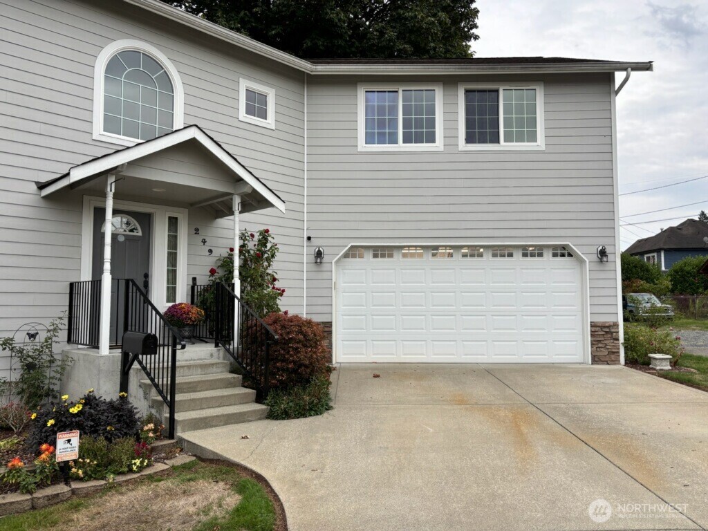 249 E Haller Avenue , Arlington, WA 98223