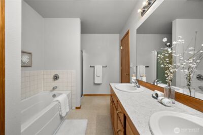 1192 Fidalgo Drive #101, Burlington, WA 98233 - Photo 18