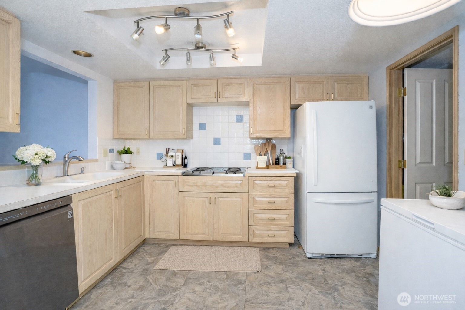 7326 Steilacoom Boulevard SW #D3, Lakewood, WA 98499