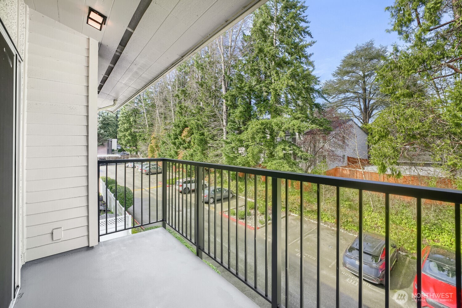 12631 NE 9th Place #C303, Bellevue, WA 98005-3238