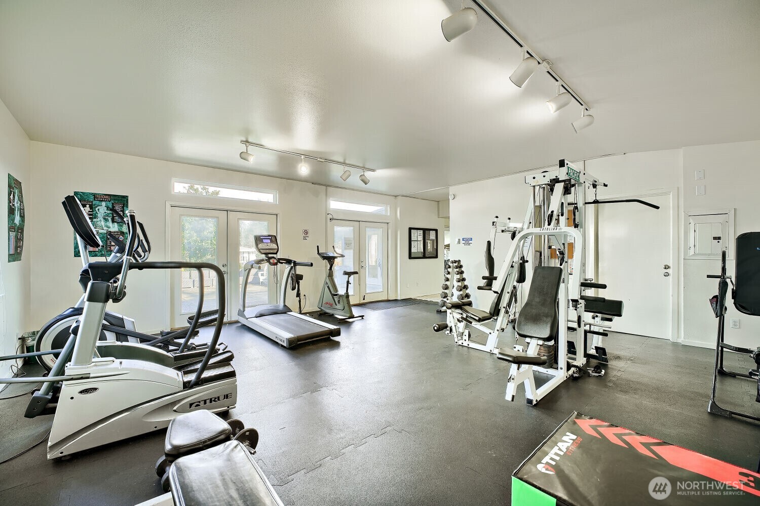 12631 NE 9th Place #C303, Bellevue, WA 98005-3238