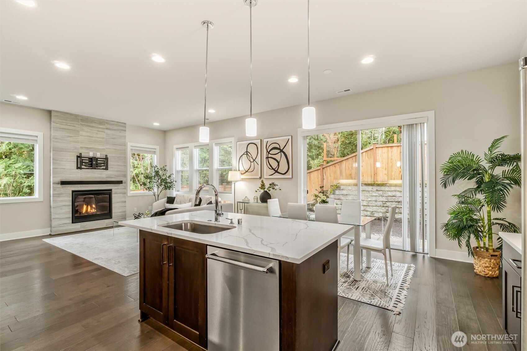24509 NE 13th Place , Sammamish, WA 98074
