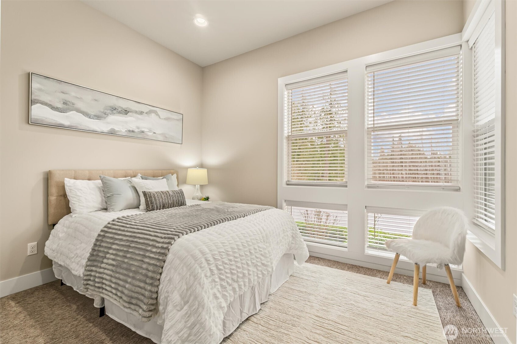 24509 NE 13th Place , Sammamish, WA 98074