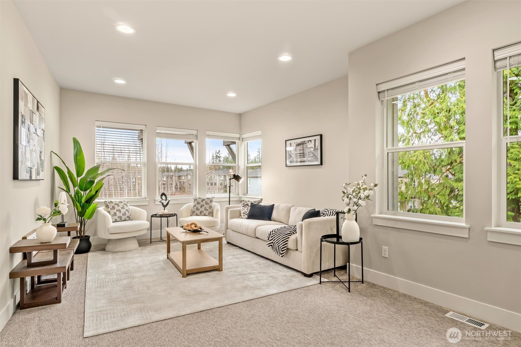 24509 NE 13th Place , Sammamish, WA 98074