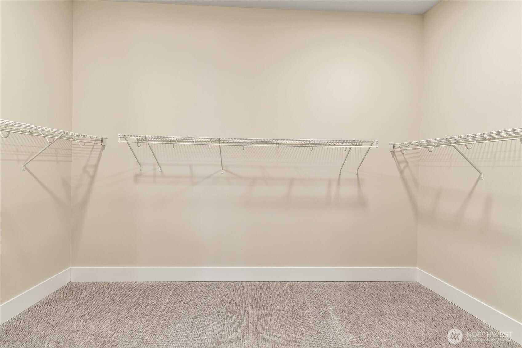 24509 NE 13th Place , Sammamish, WA 98074