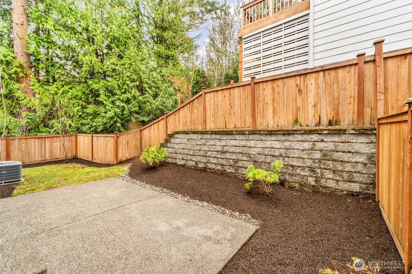 24509 NE 13th Place , Sammamish, WA 98074