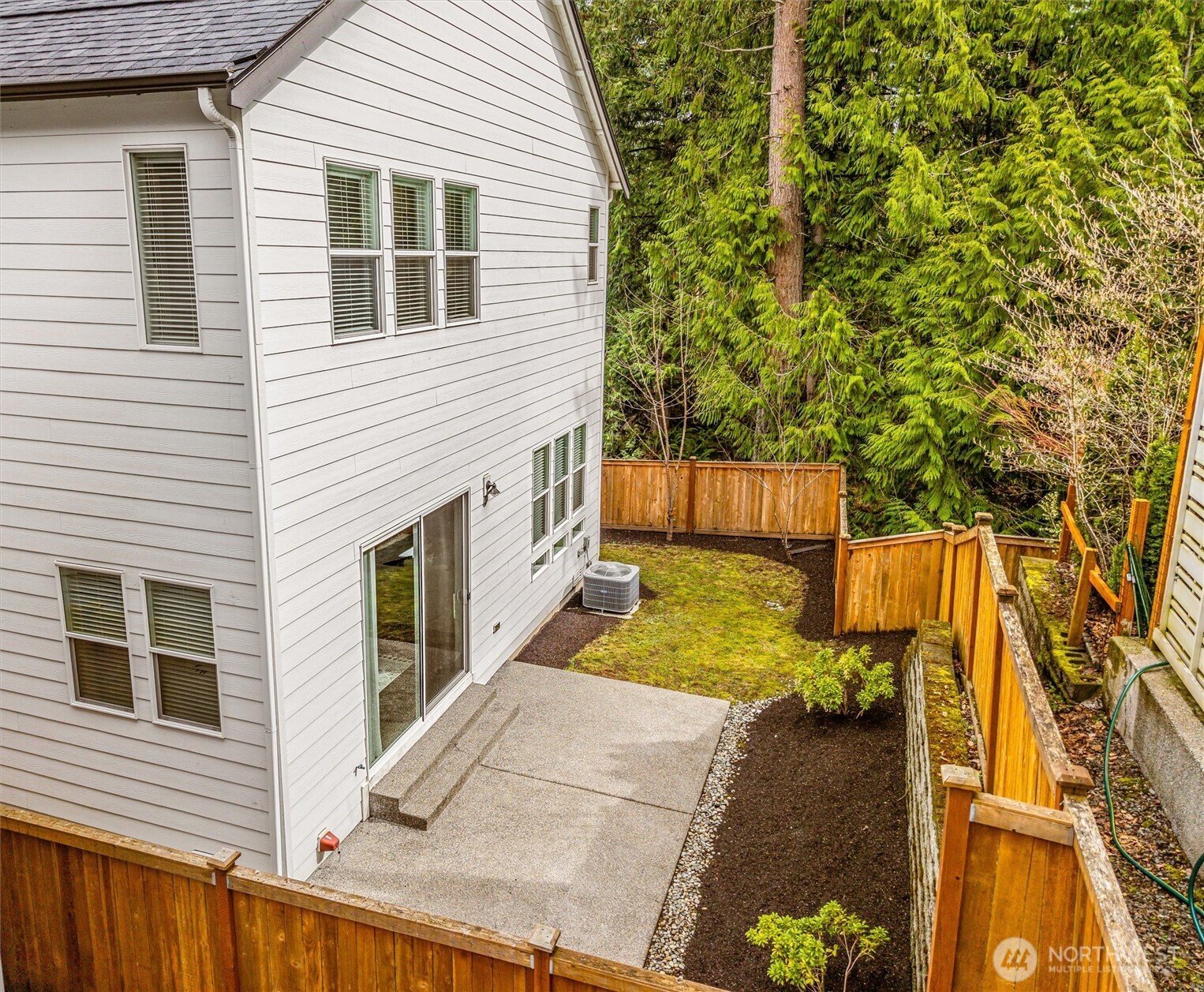 24509 NE 13th Place , Sammamish, WA 98074