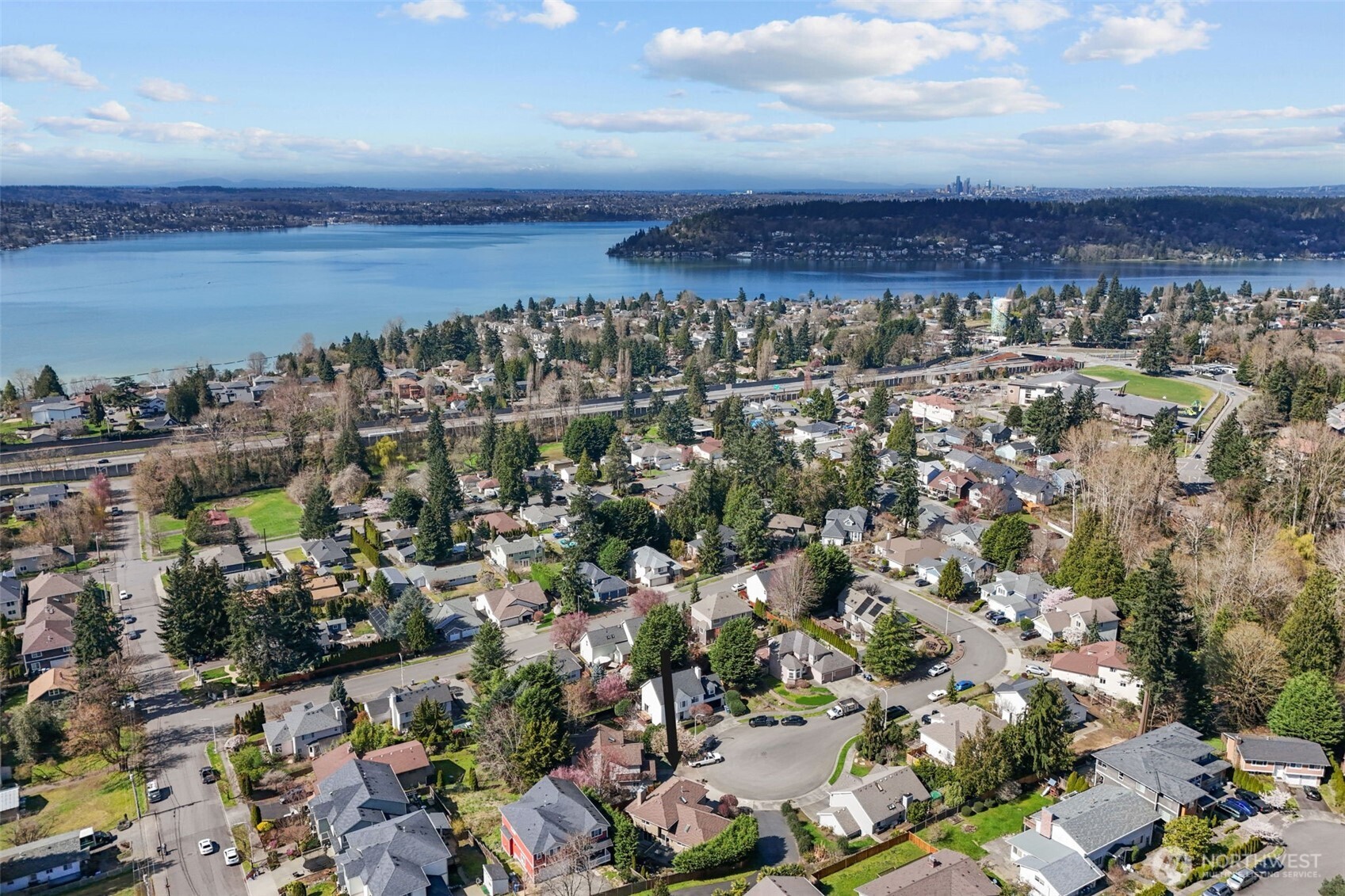 2414 Kennewick Place NE, Renton, WA 98056