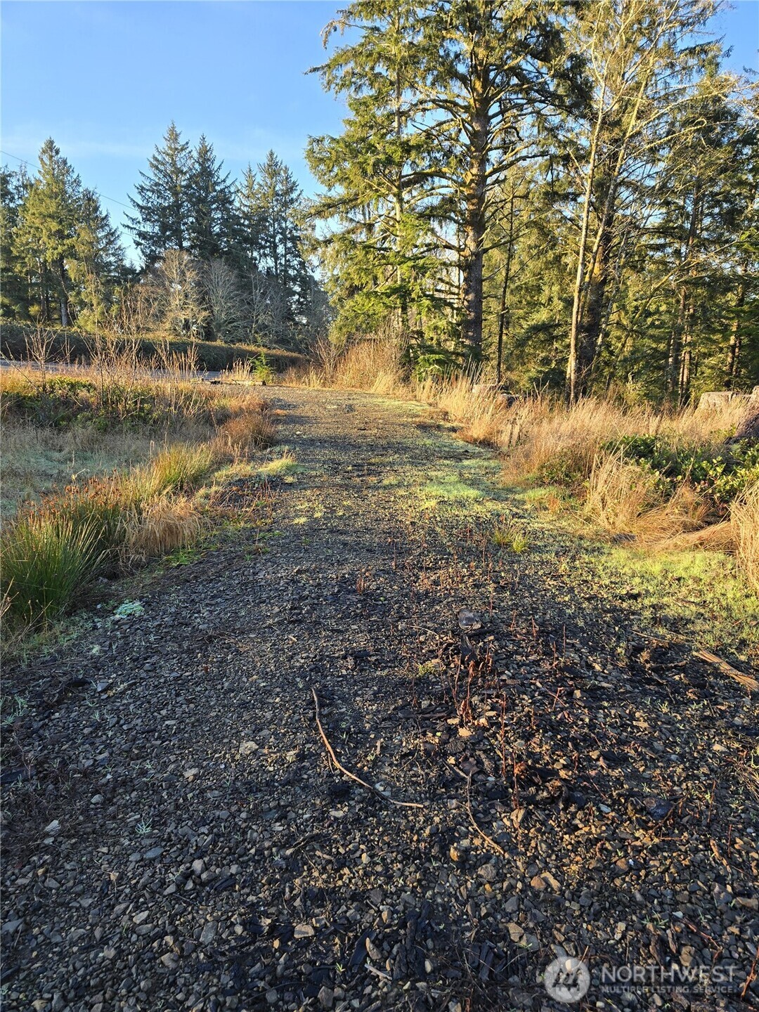 2753 State Route 101 , Ilwaco, WA 98624