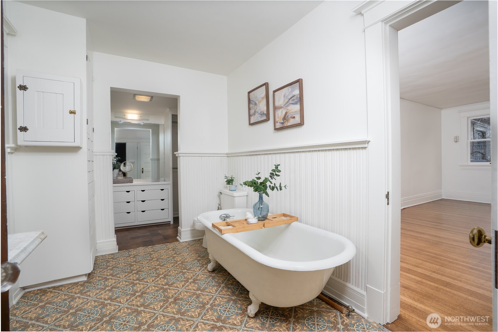 923 N Yakima Avenue , Tacoma, WA 98403