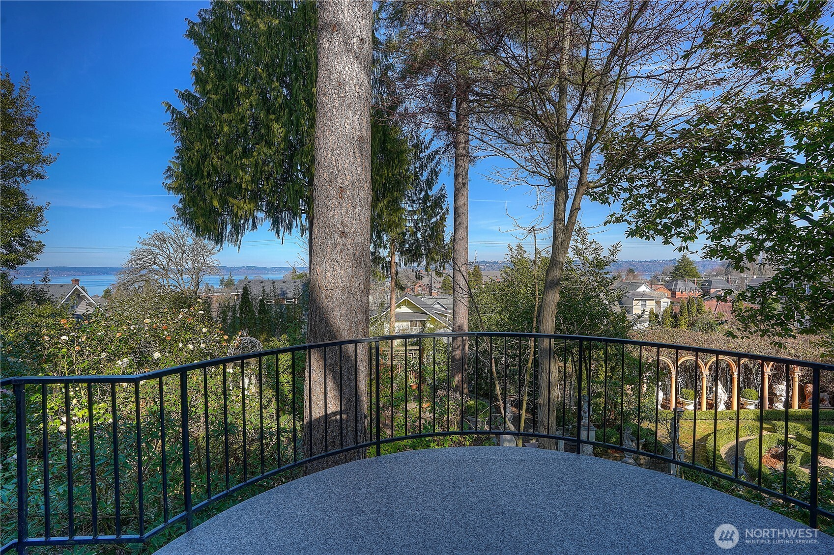 923 N Yakima Avenue , Tacoma, WA 98403