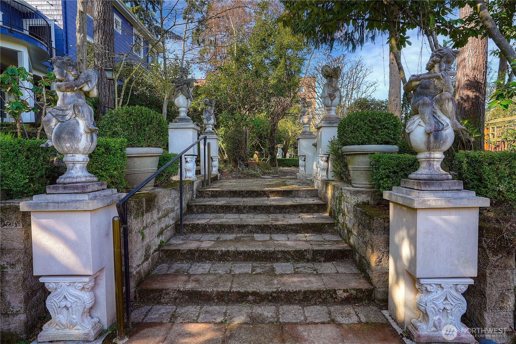 923 N Yakima Avenue , Tacoma, WA 98403