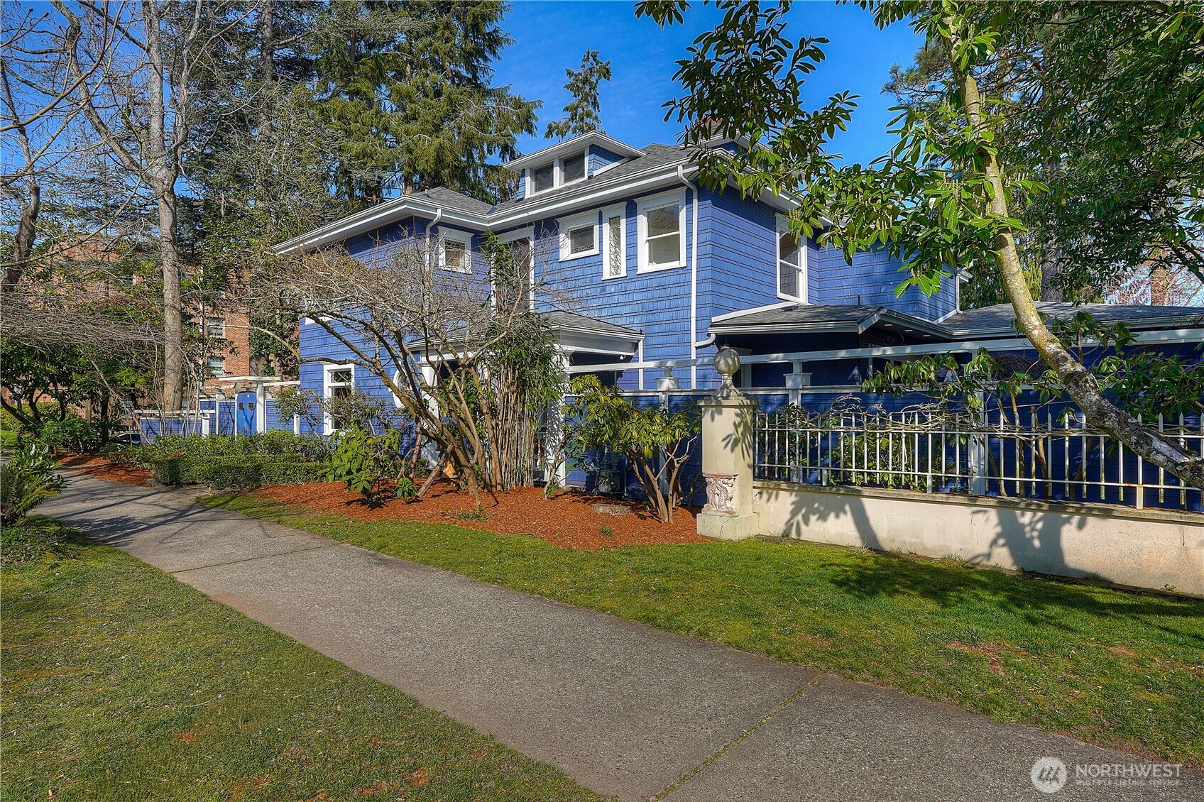 923 N Yakima Avenue , Tacoma, WA 98403