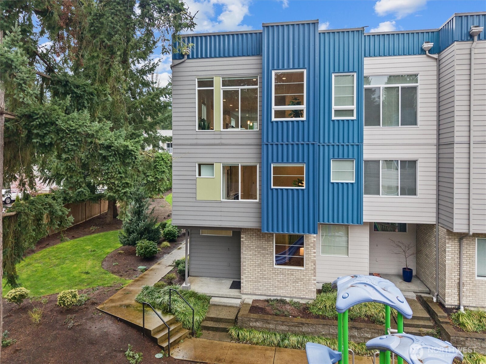 7629 NE 122nd Court #1, Kirkland, WA 98034