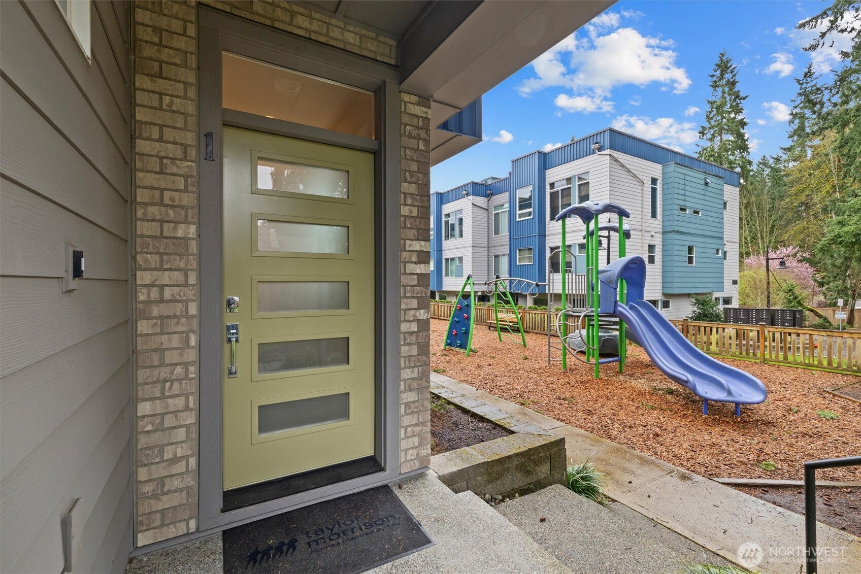 7629 NE 122nd Court #1, Kirkland, WA 98034