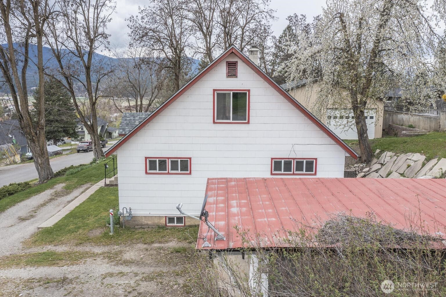 159 E 10th Avenue , Colville, WA 99114