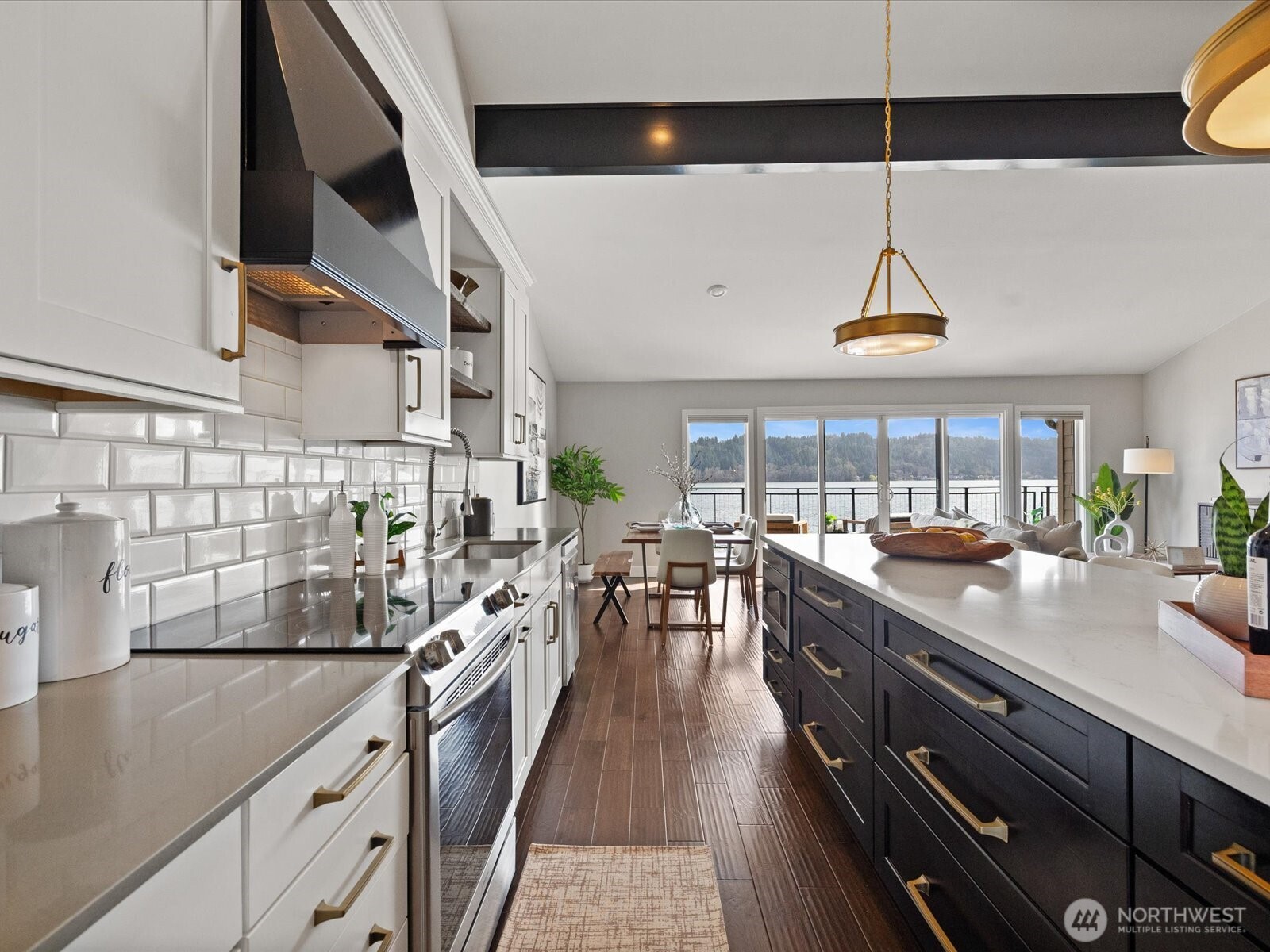 17412 NE 40th Place #A6, Redmond, WA 98052