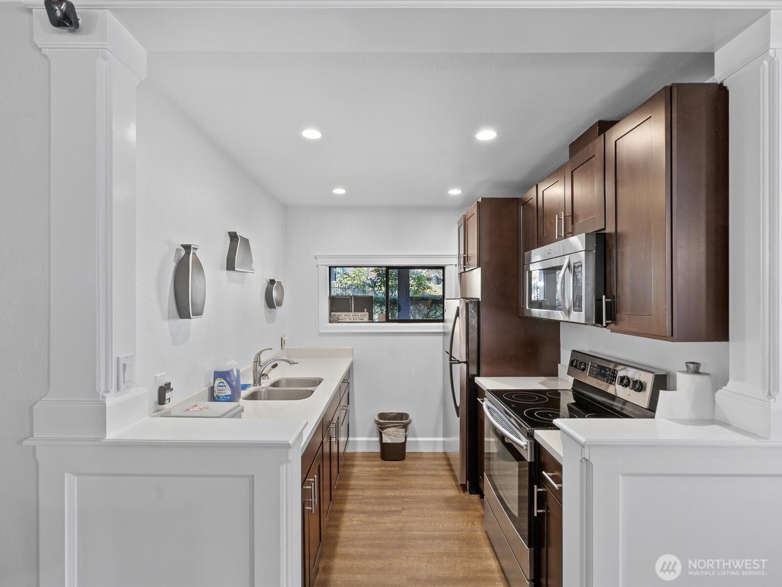 17412 NE 40th Place #A6, Redmond, WA 98052