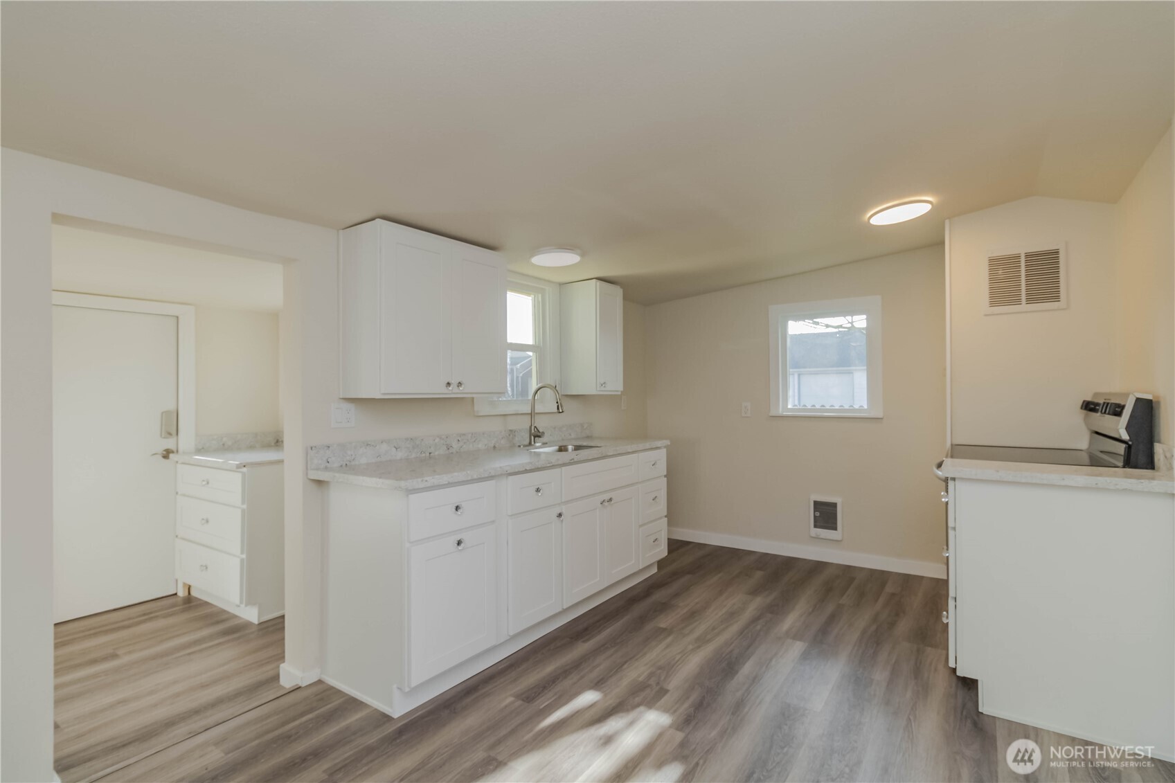 6645 S Oakes Street , Tacoma, WA 98409