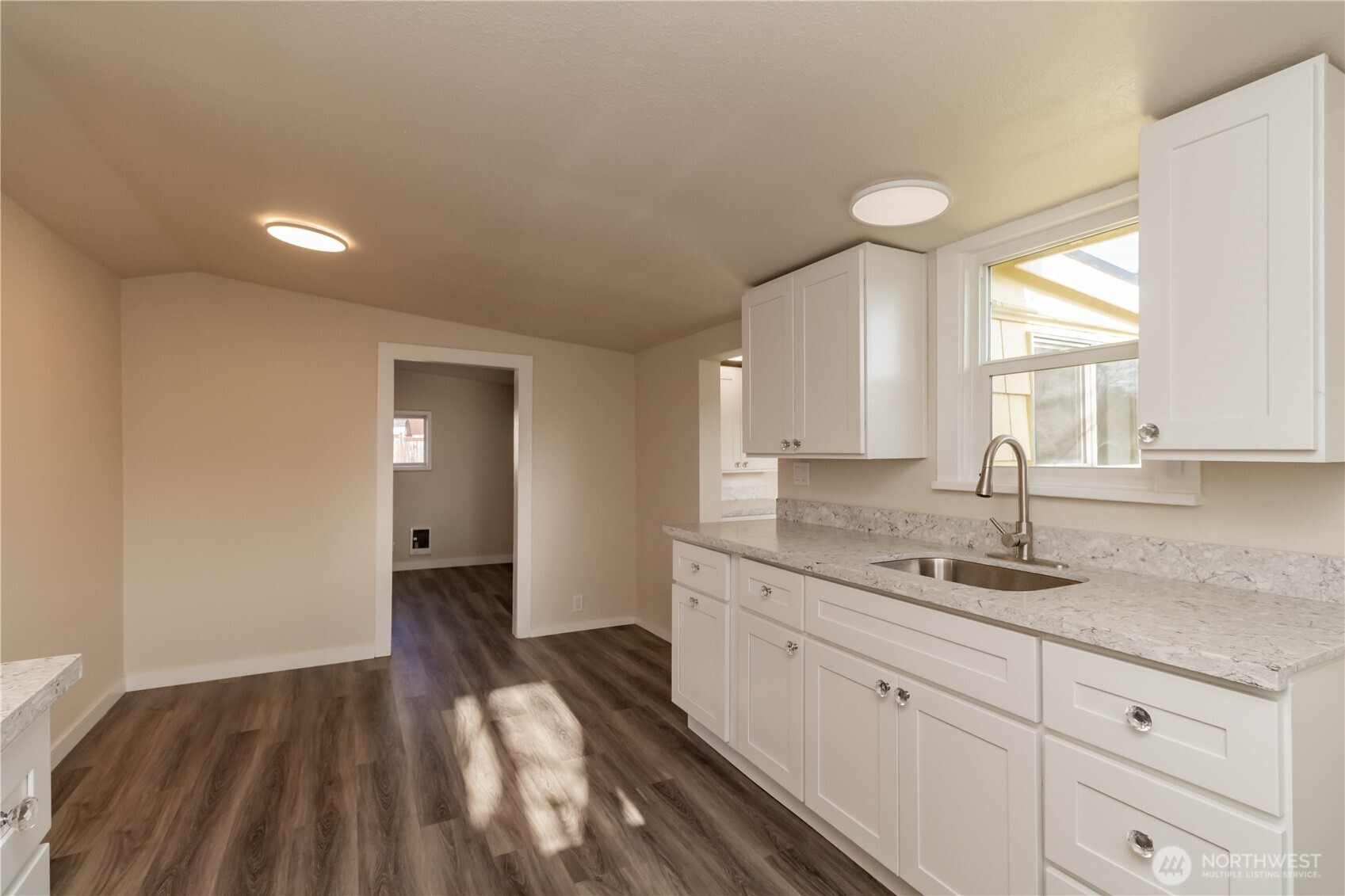 6645 S Oakes Street , Tacoma, WA 98409