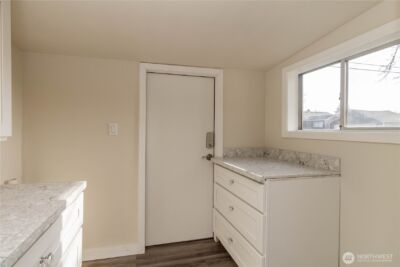 6645 S Oakes Street , Tacoma, WA 98409 - Photo 21