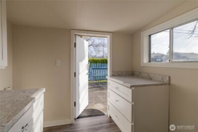 6645 S Oakes Street , Tacoma, WA 98409 - Photo 22