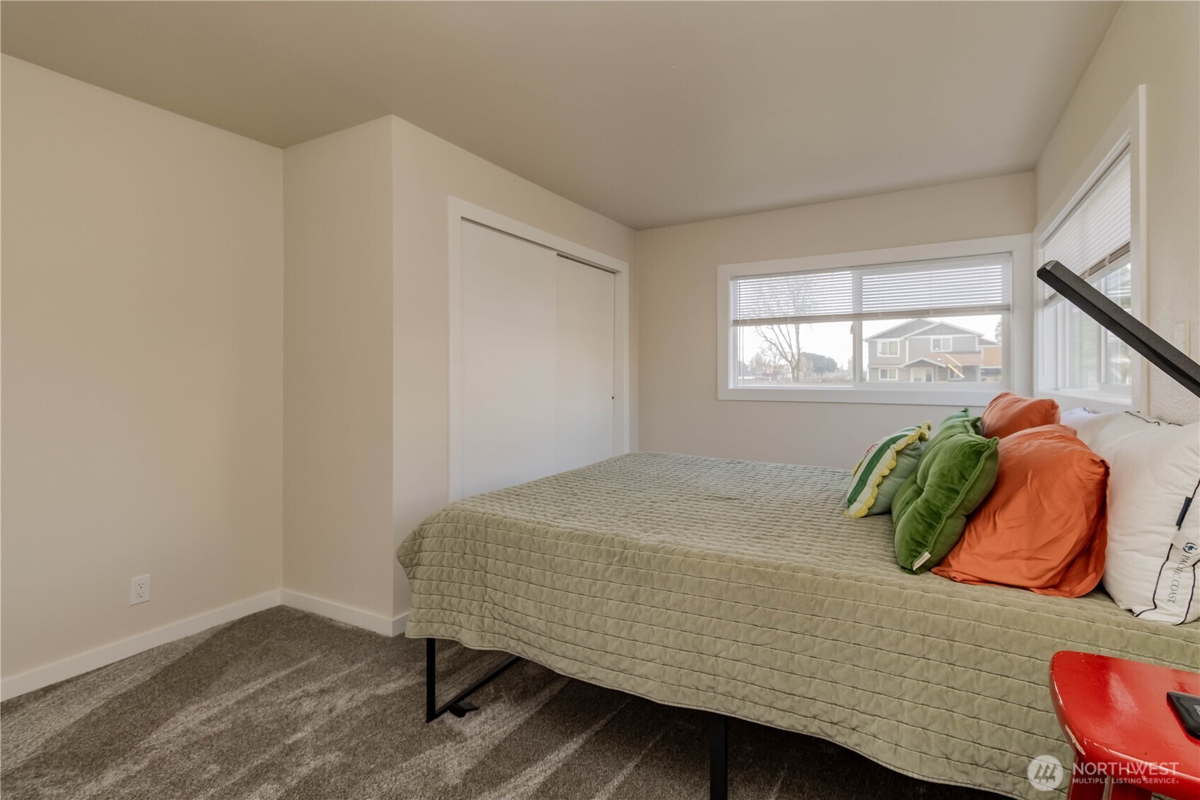 6645 S Oakes Street , Tacoma, WA 98409