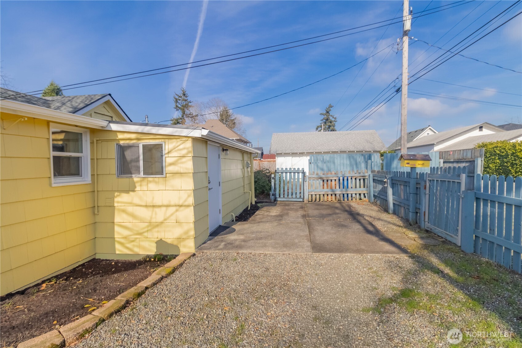 6645 S Oakes Street , Tacoma, WA 98409