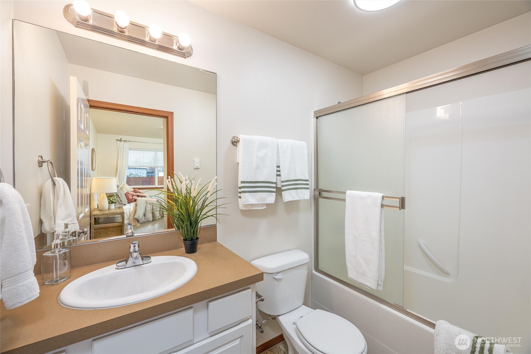 422 Oak Hill Lane , Burlington, WA 98233