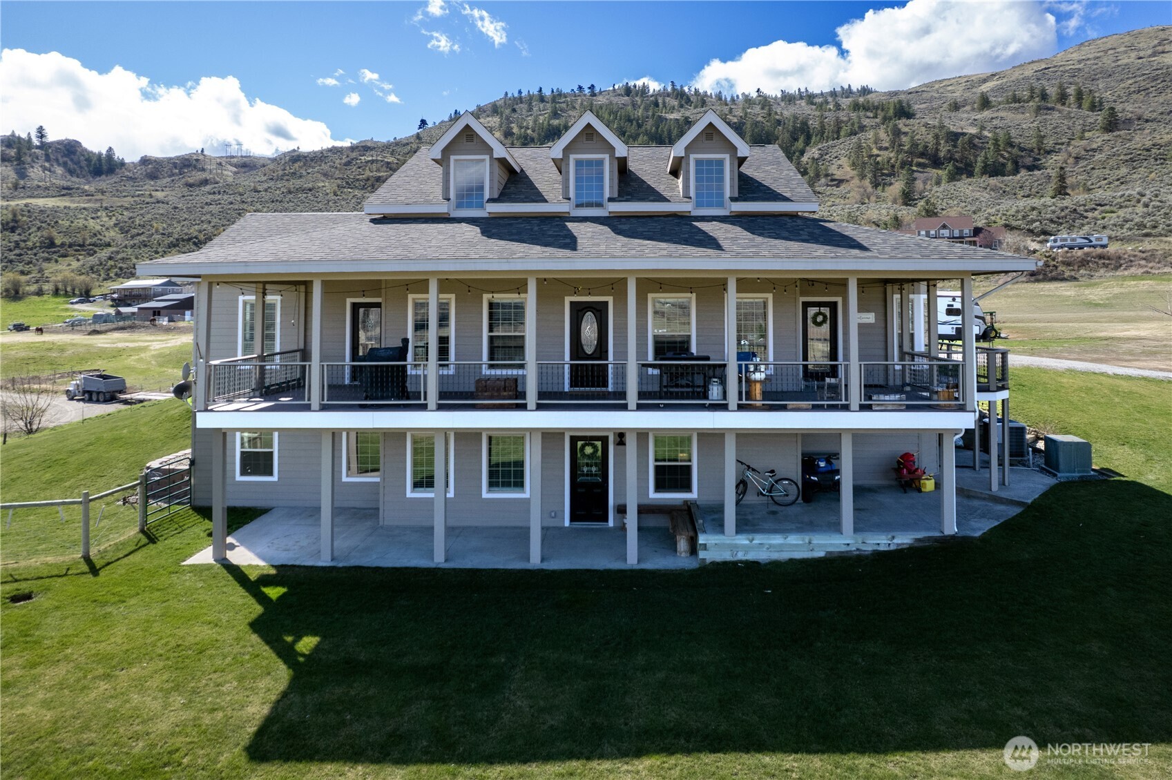31 Rooster Flats , Oroville, WA 98844