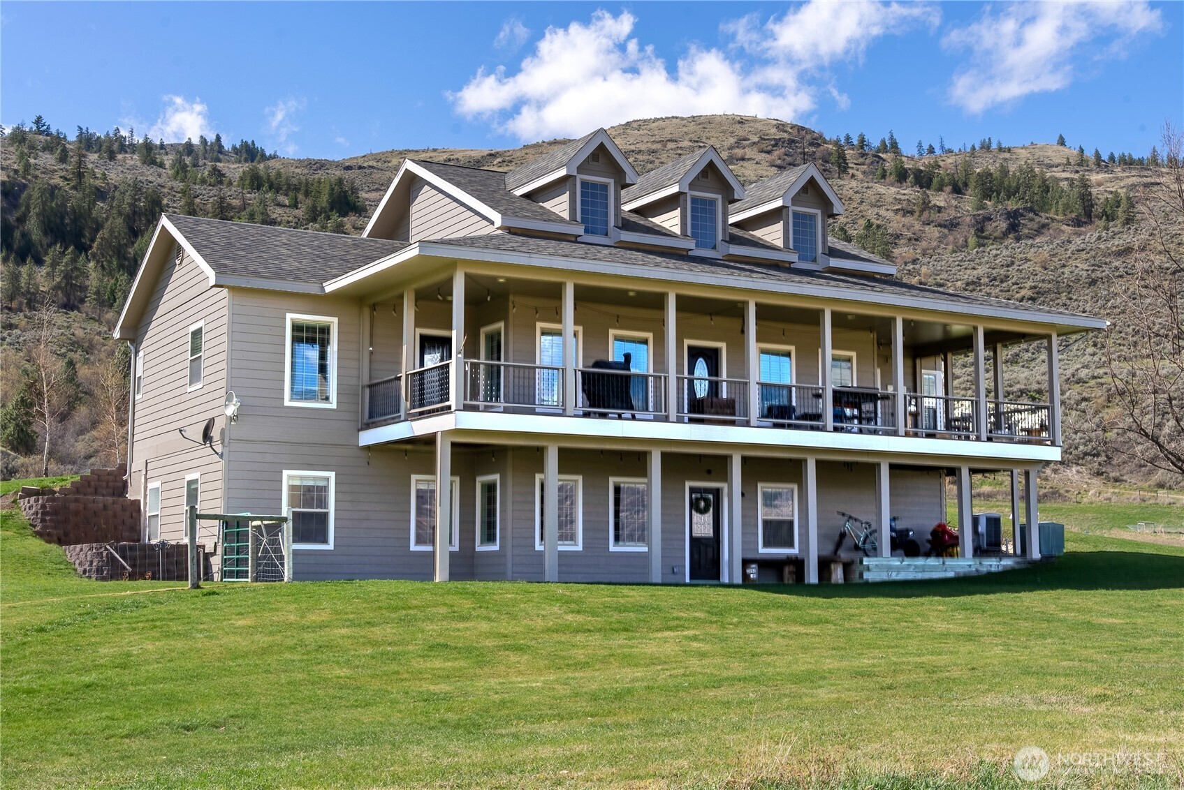 31 Rooster Flats , Oroville, WA 98844