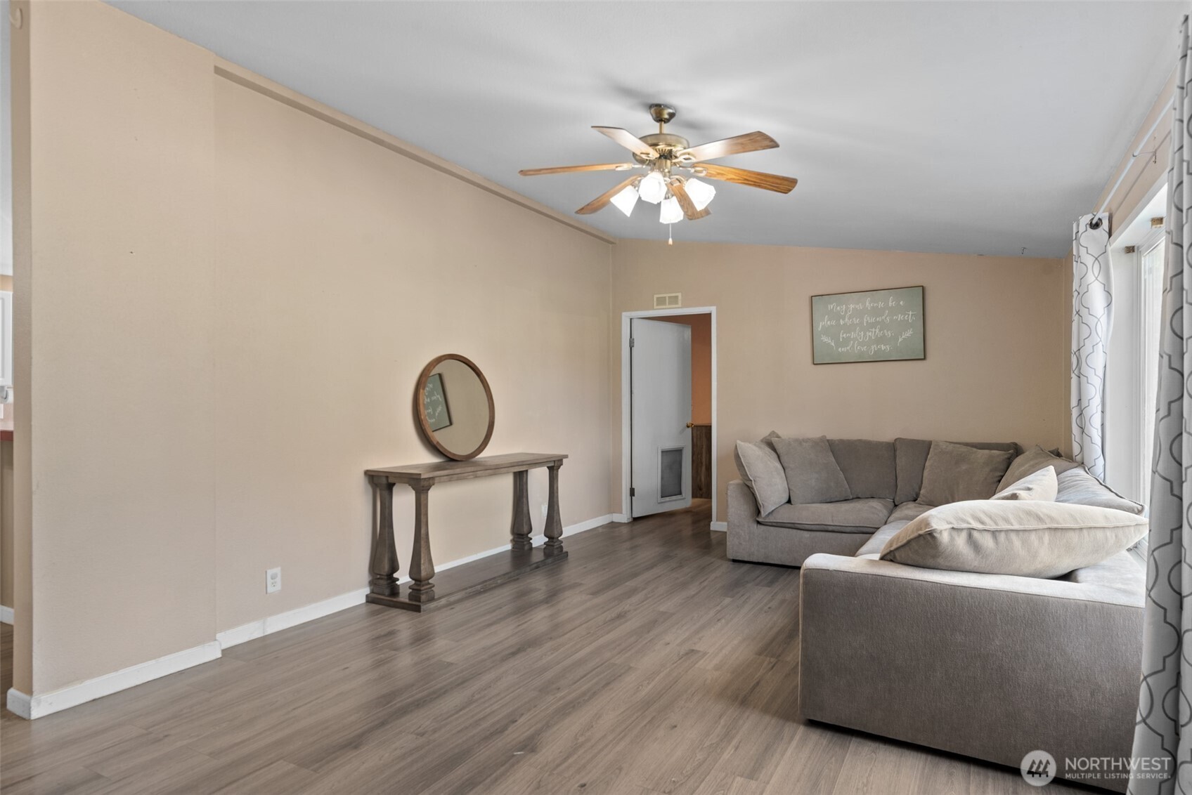 14934 Golden Delicious , Entiat, WA 98822