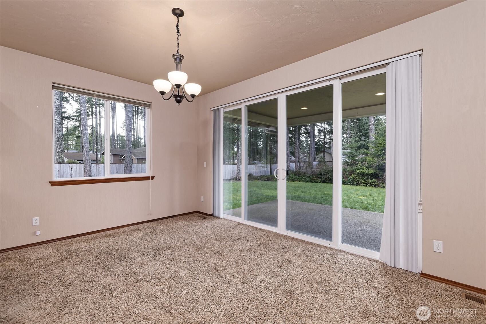30 E Lilly Pond Lane , Shelton, WA 98584