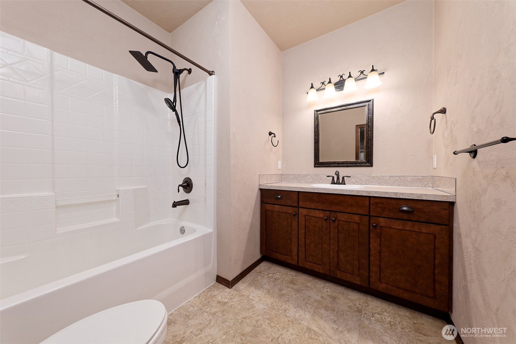 30 E Lilly Pond Lane , Shelton, WA 98584