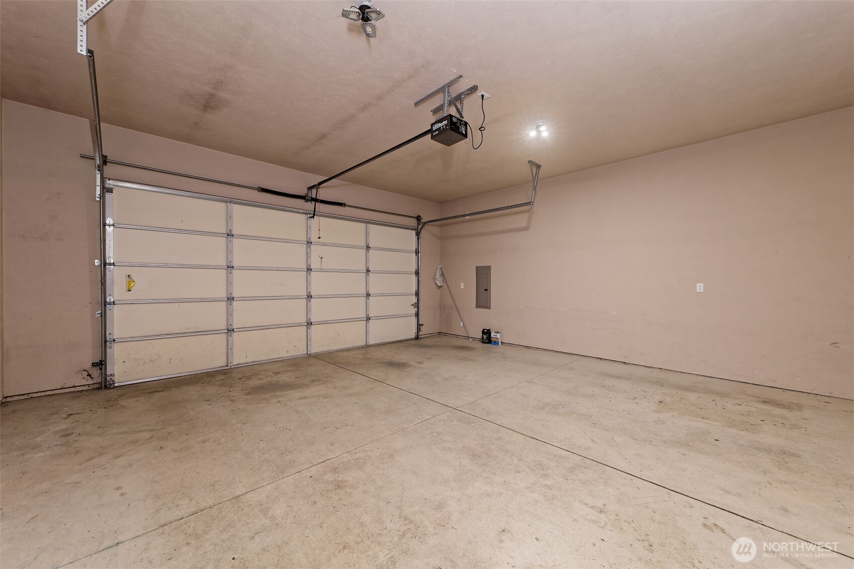 30 E Lilly Pond Lane , Shelton, WA 98584