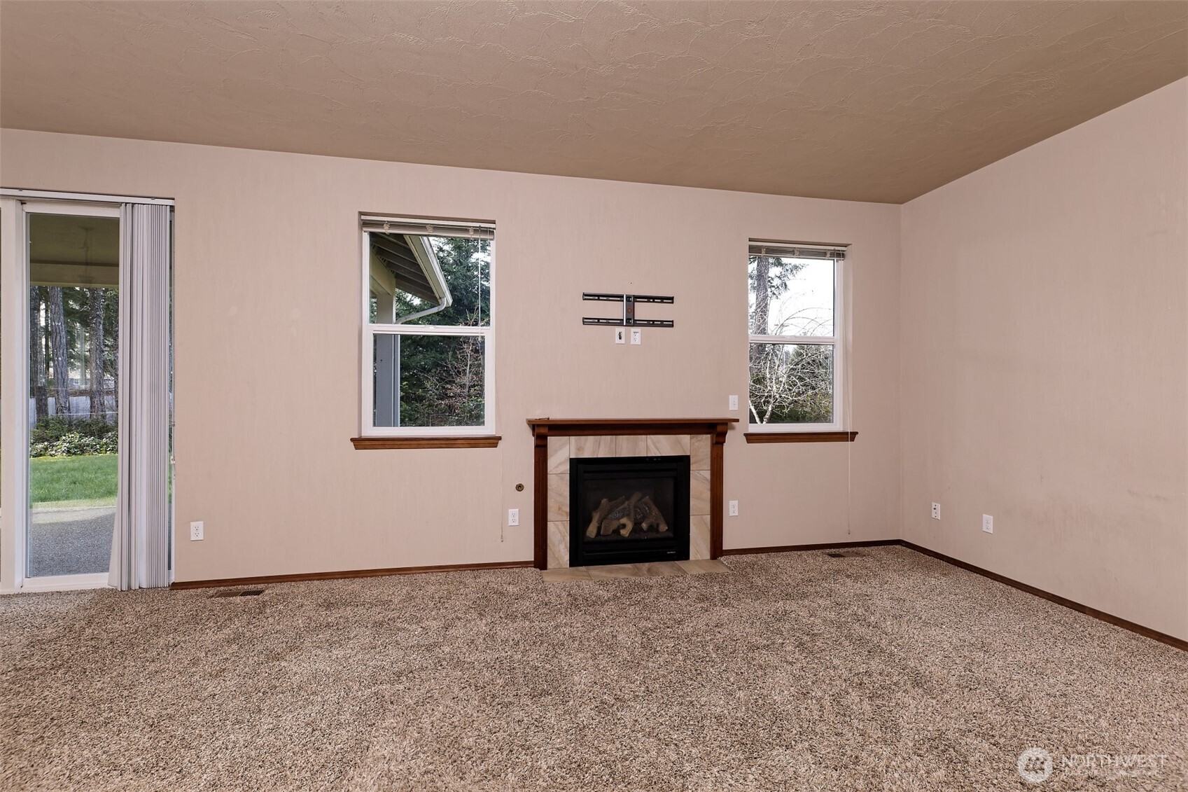 30 E Lilly Pond Lane , Shelton, WA 98584
