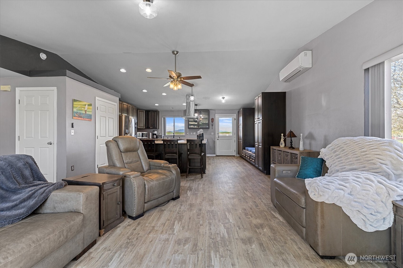 17771 Dunbar Road , Mount Vernon, WA 98273