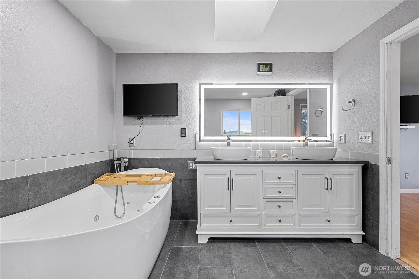 17771 Dunbar Road , Mount Vernon, WA 98273