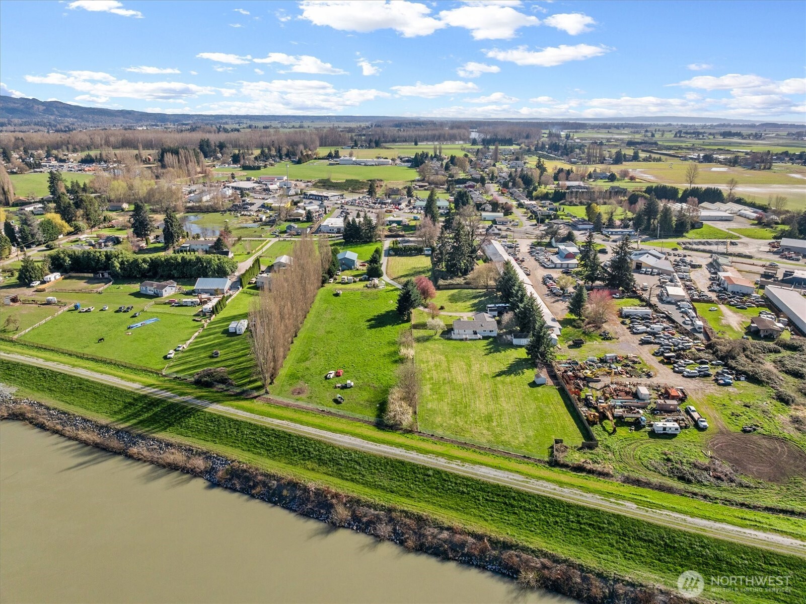 17771 Dunbar Road , Mount Vernon, WA 98273