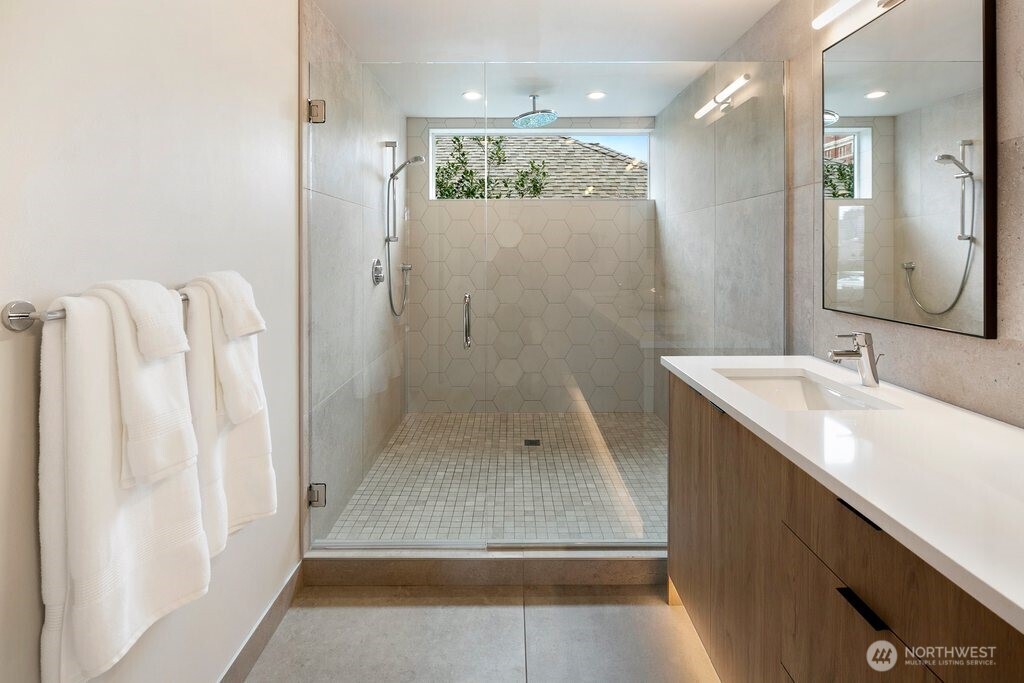 1601 E Jefferson Street , Seattle, WA 98122