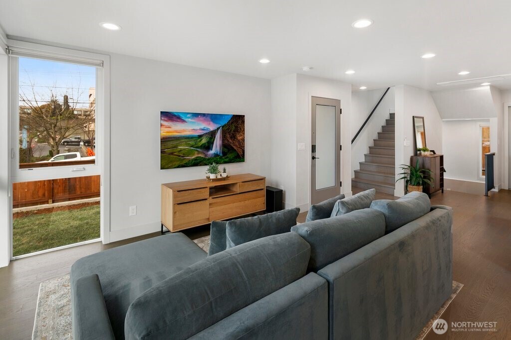 1601 E Jefferson Street , Seattle, WA 98122