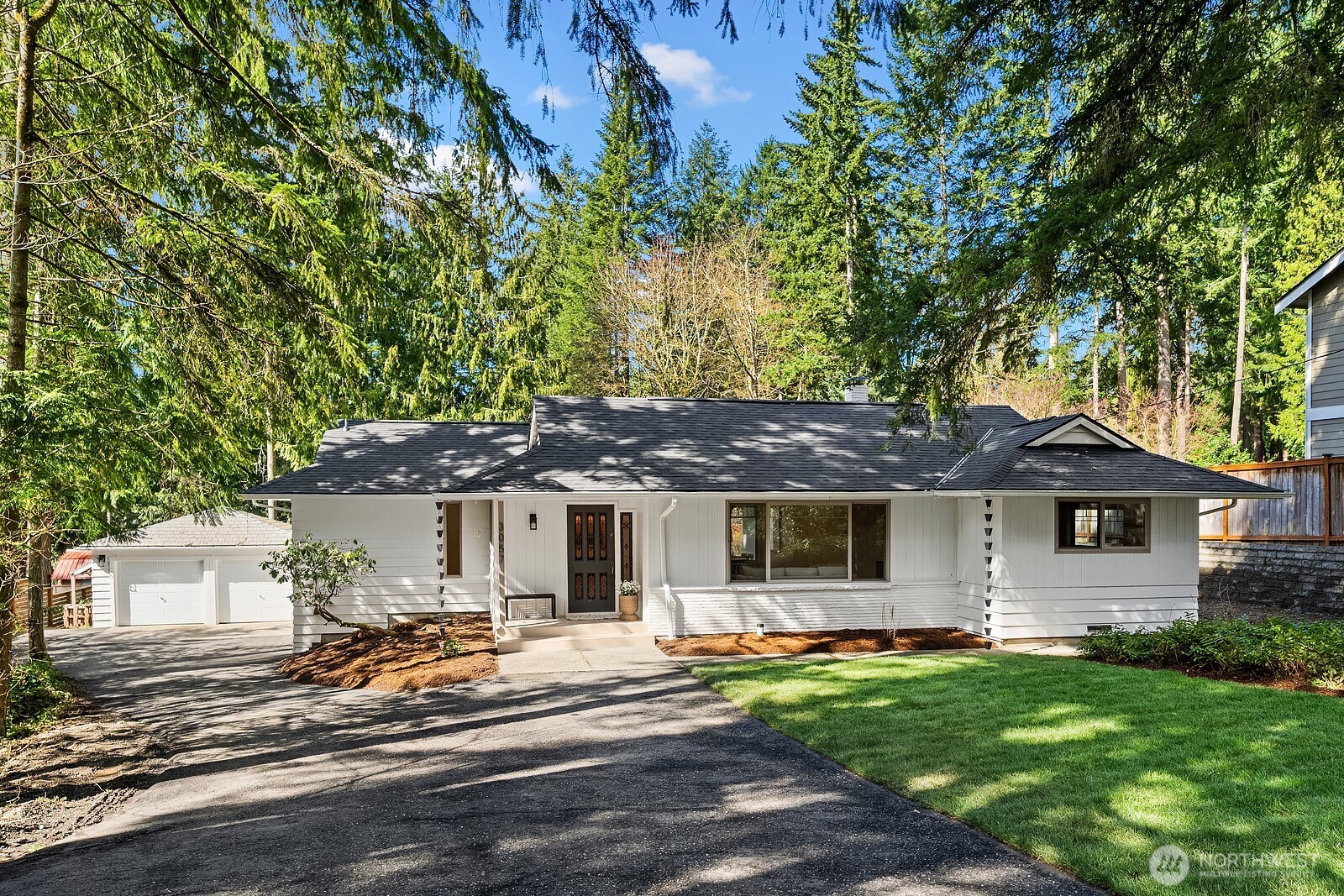 3057 241st Avenue SE, Sammamish, WA 98075