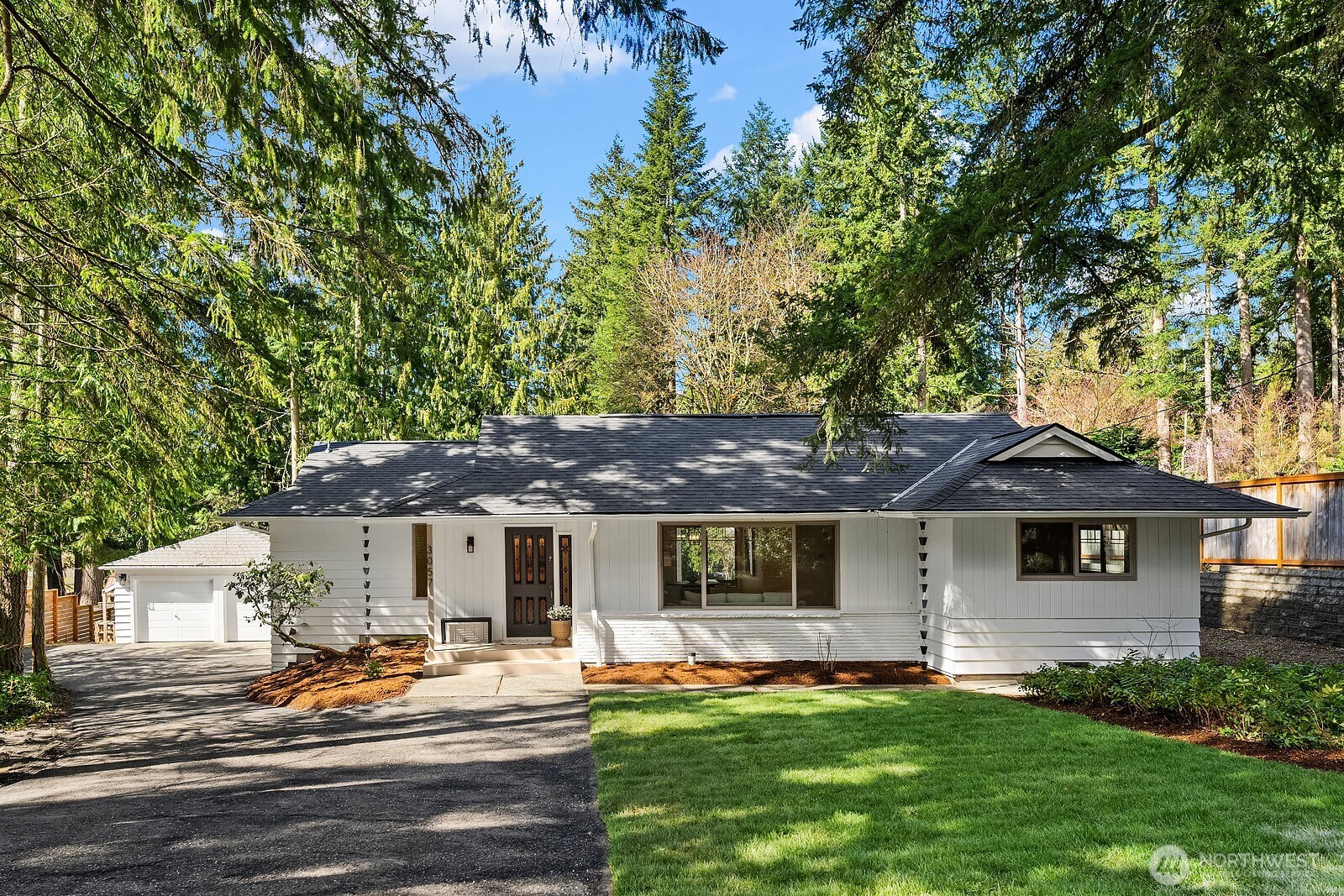 3057 241st Avenue SE, Sammamish, WA 98075