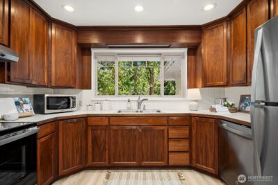 3057 241st Avenue SE, Sammamish, WA 98075 - Photo 13