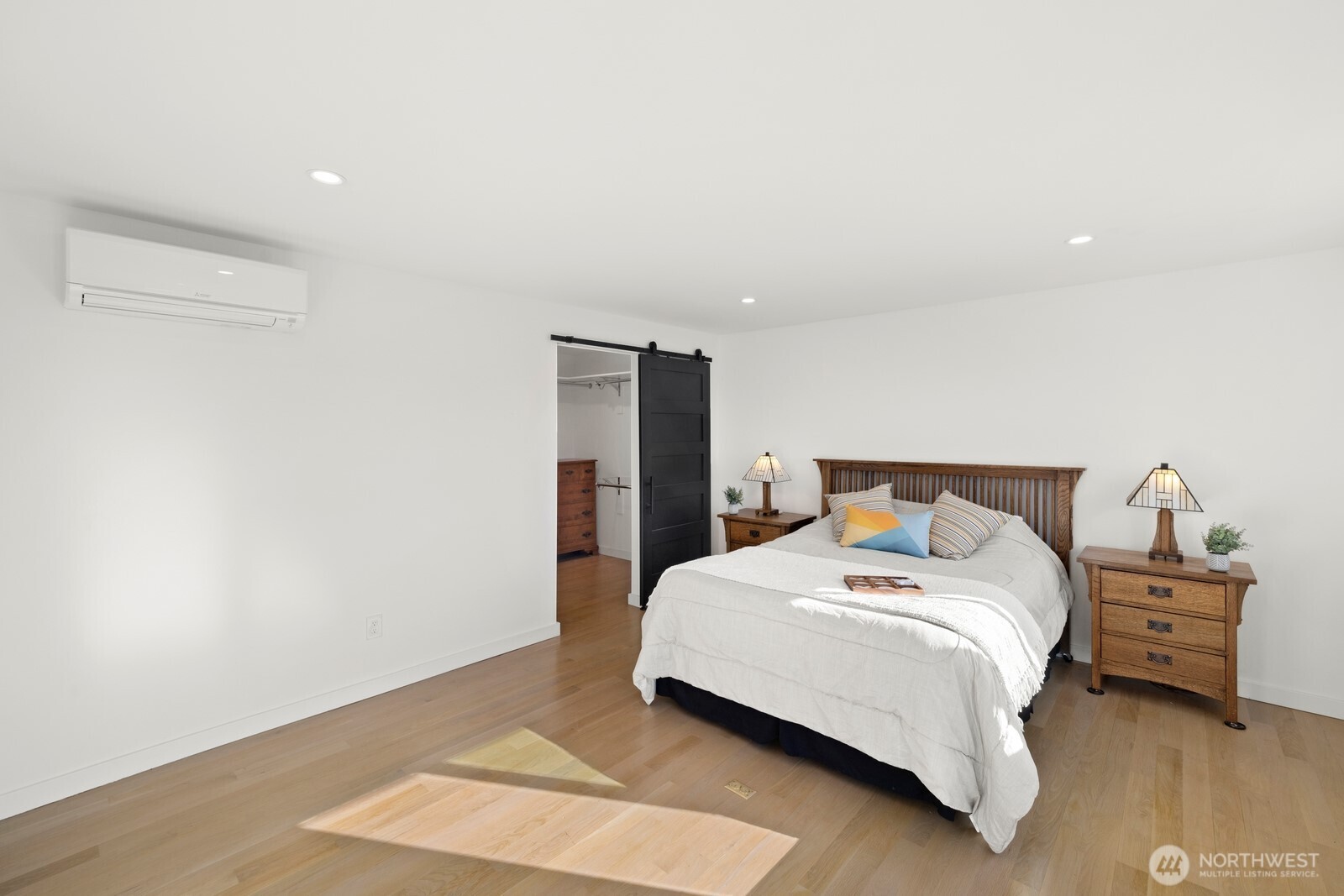 1656 S Geiger Street , Tacoma, WA 98465-1510