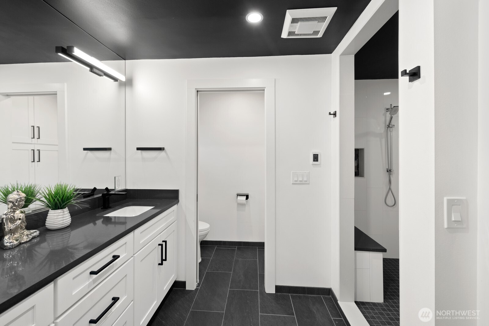 1656 S Geiger Street , Tacoma, WA 98465-1510